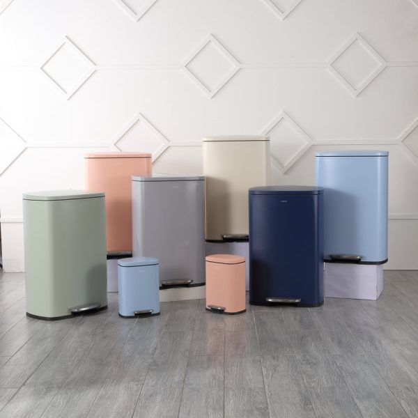 Connor 50 Liter/13 Gallon Trash Can with Free Mini Connor