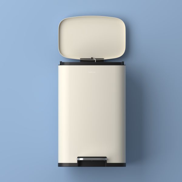 Connor 50 Liter/13 Gallon Trash Can with Free Mini Connor