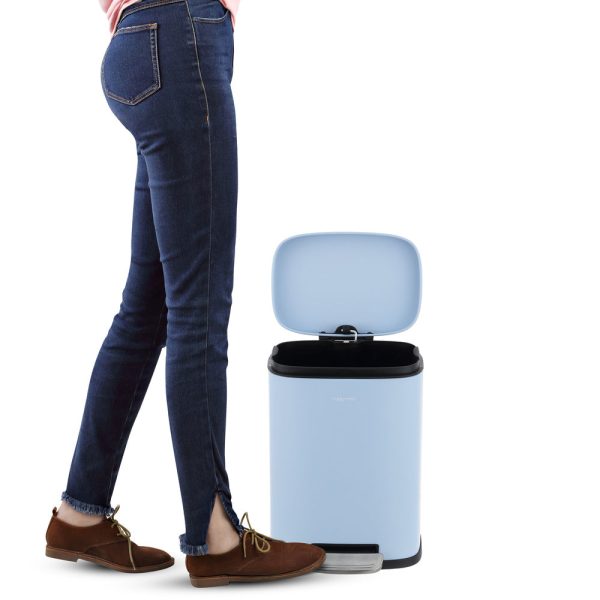 Connor 50 Liter/13 Gallon Trash Can with Free Mini Connor