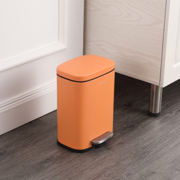 Connor 50 Liter/13 Gallon Trash Can with Free Mini Connor
