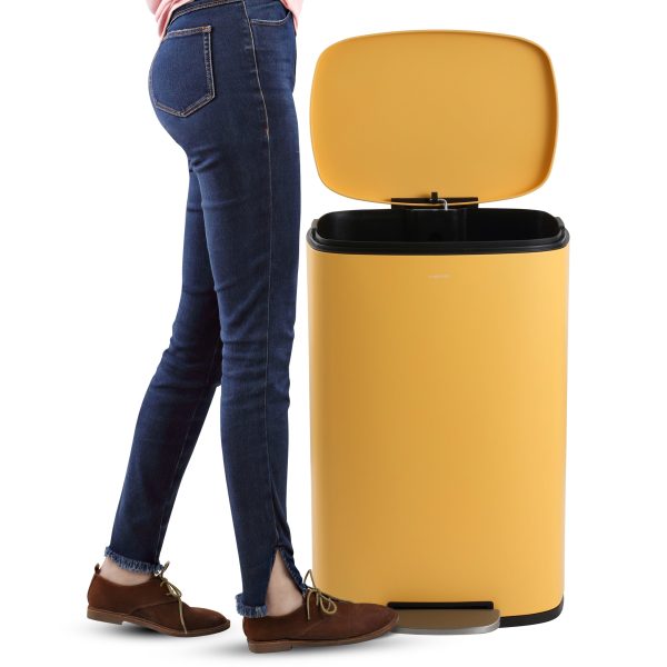 Connor 50 Liter/13 Gallon Trash Can with Free Mini Connor