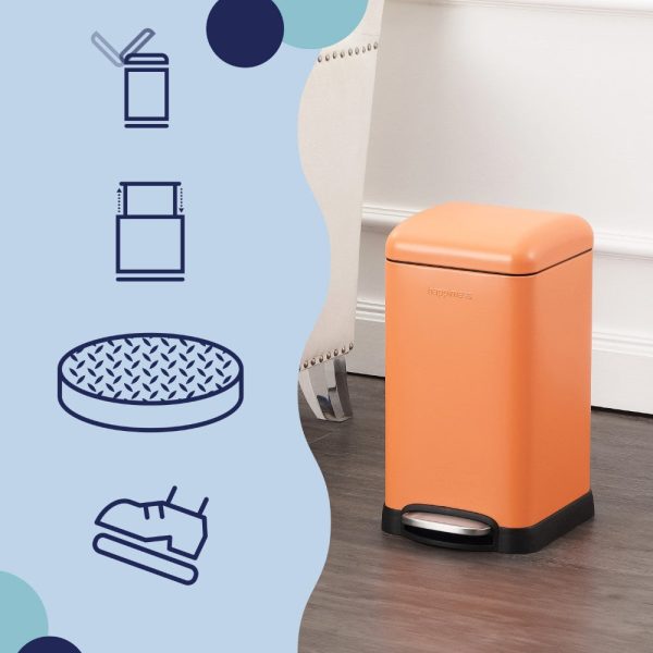 Betty Retro Mini 12 Liter/3.2 Gallon Step-Open Trash Can