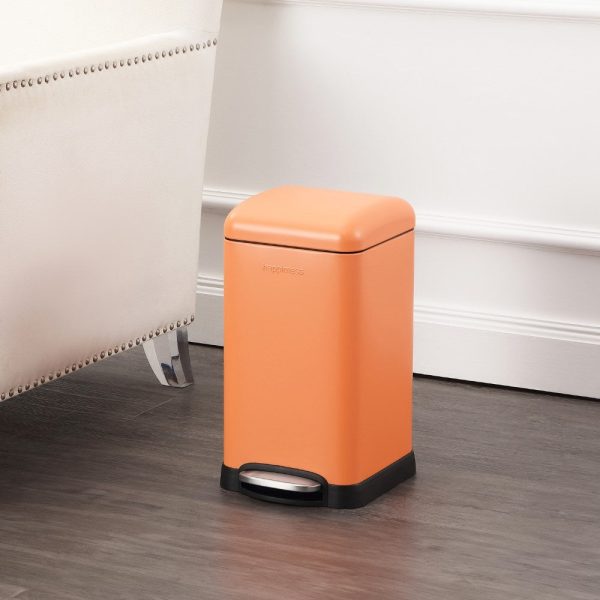 Betty Retro Mini 12 Liter/3.2 Gallon Step-Open Trash Can