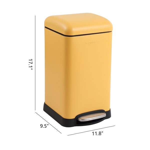 Betty Retro Mini 12 Liter/3.2 Gallon Step-Open Trash Can